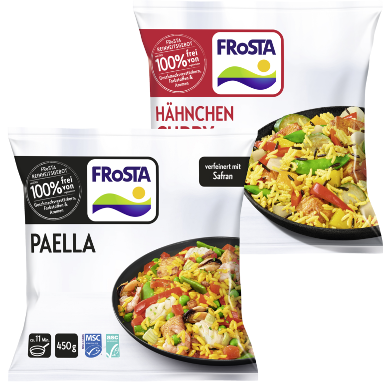 Zwei Tiefkühlgerichte von Frosta. Im Vordergrund die Sorte „Paella“ mit Reis, Hähnchen, Meeresfrüchten und Gemüse in einer schwarzen Pfanne, 450 g Packung. Im Hintergrund das Gericht „Hähnchen Curry“ mit gelbem Reis, Gemüse und Hähnchenstücken. Beide Produkte tragen das Frosta Reinheitsgebot – 100 % frei von Geschmacksverstärkern, Farbstoffen und Aromen.