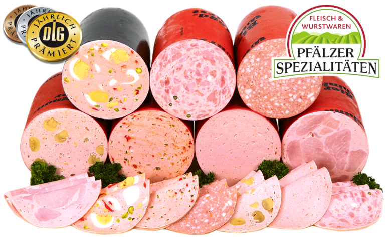 Zu sehen ist ein Aufschnittsortiment von Pfälzer Spezialitäten; unter anderem Schinkenwurst mit Ei, Paprika, Pilzen und weitere. Die Aufschnitte sind ausgezeichnet mit dem "DLG Jährlich Prämiert" Abzeichen.
